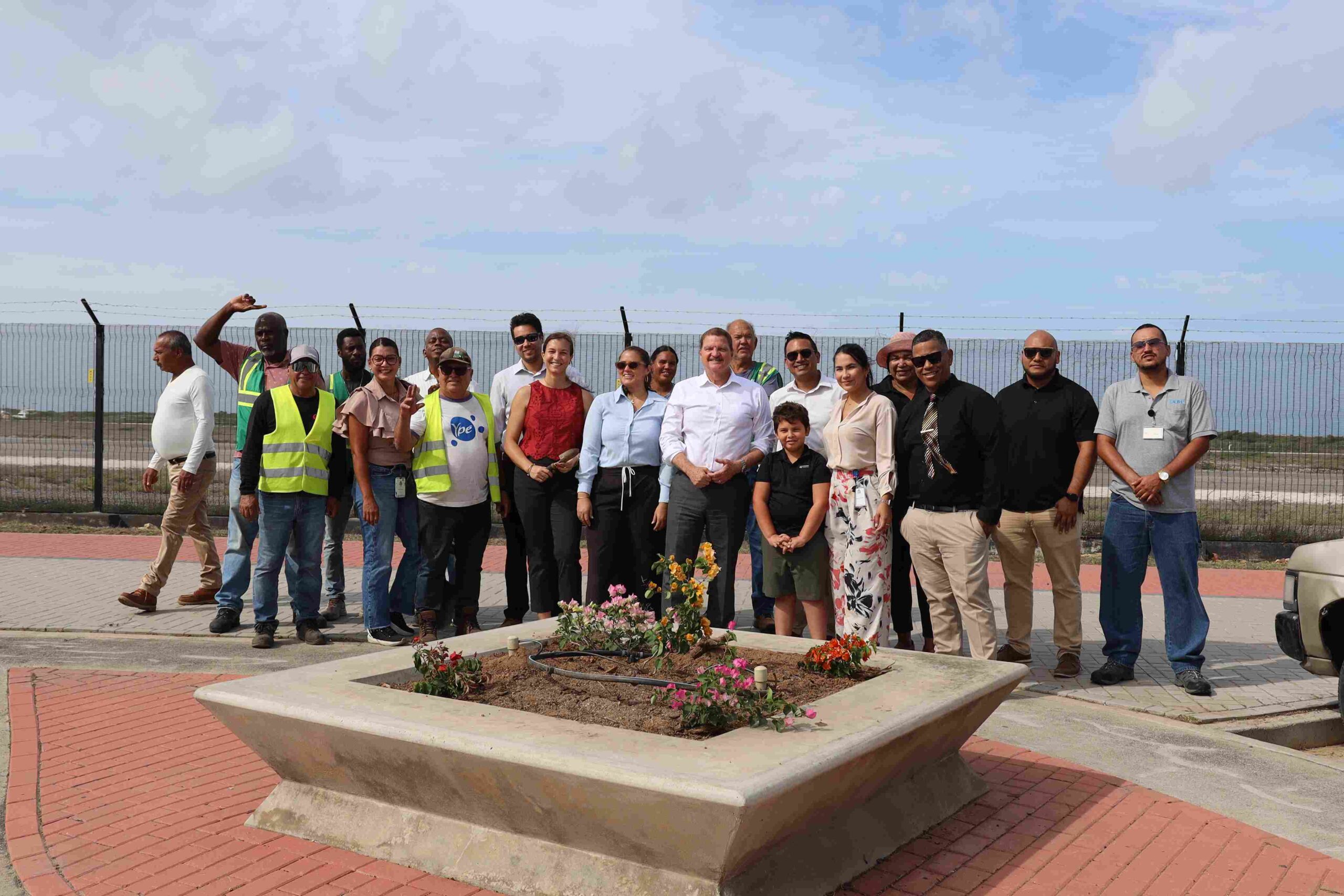 Aruba's 'Siembra Speransa' Campaign Continues with Tree Planting at Linear Park