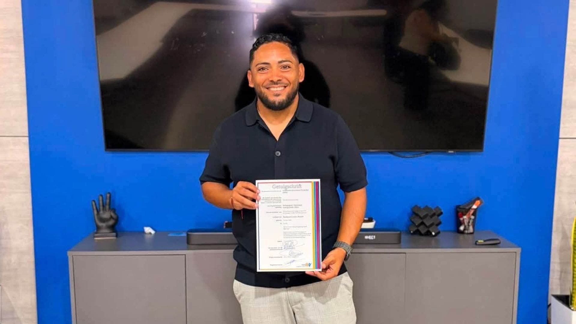AVB Congratulates Coach Ferdinant Robert on Completing HBO Degree