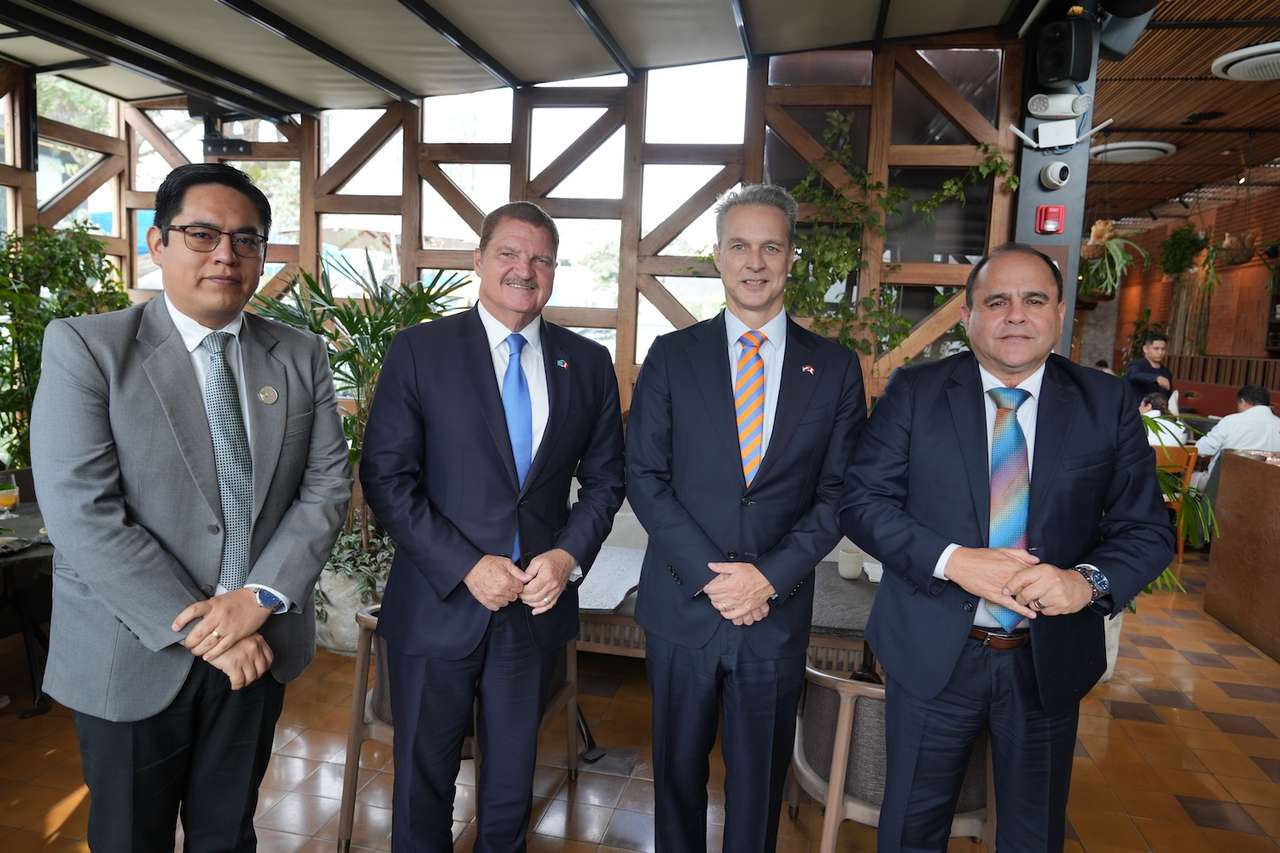 Aruba and Peru Explore New Opportunities in Tourism and Trade