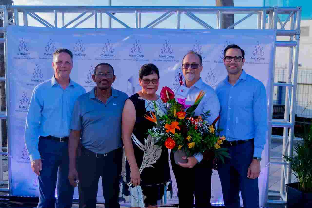 Suzy Kirchner Marks 40 Years of Service at MetaCorp Aruba