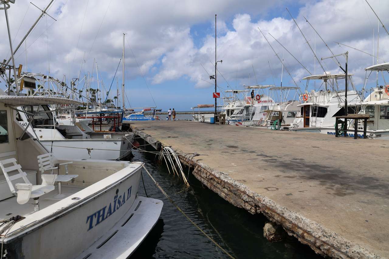 Bali Pier in Disrepair: DOW Closes Structure with Barricades