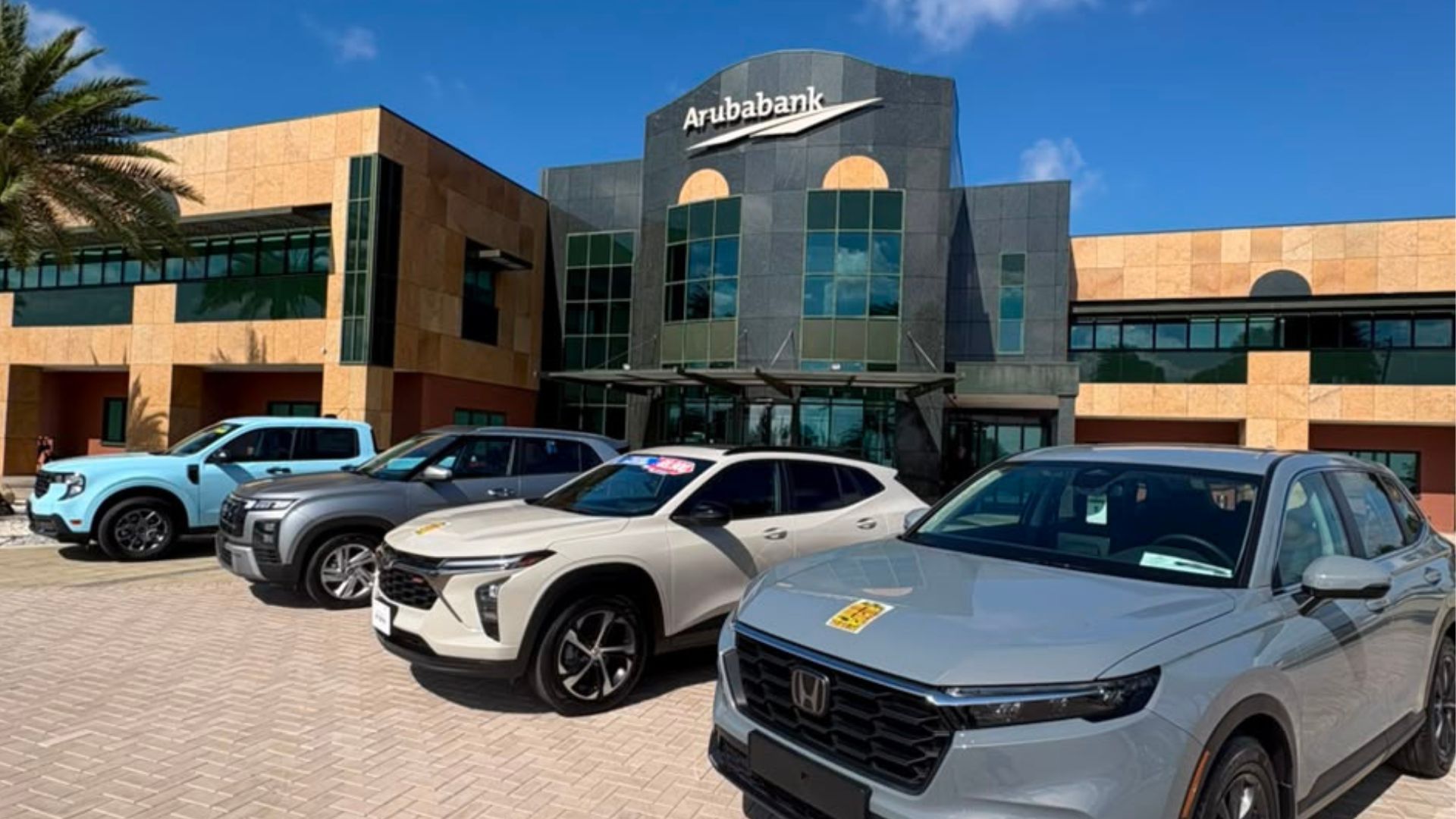 Aruba Bank Opens Its Doors for POV: MEGA WEEK Community Event