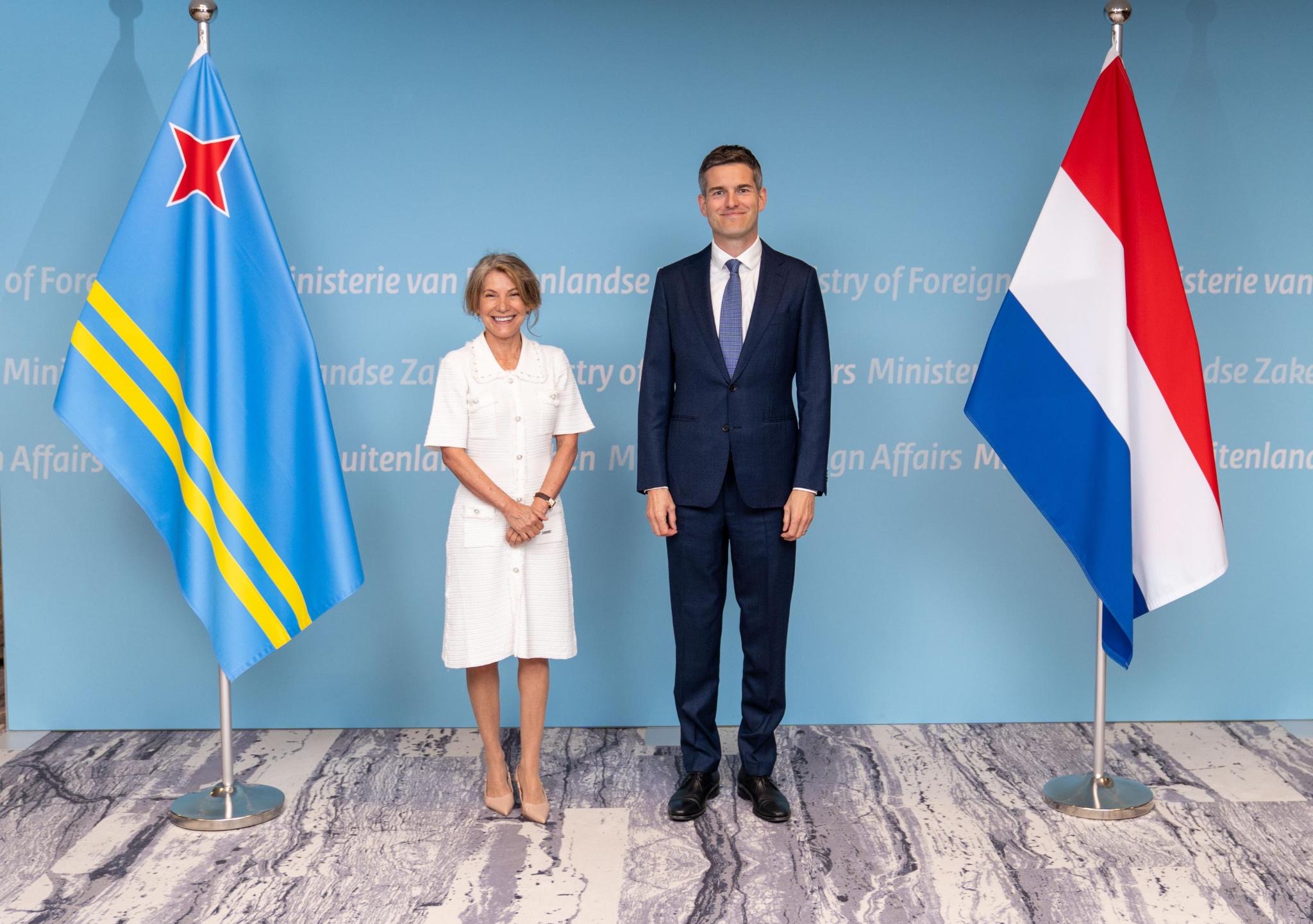 Aruba's Minister Schwengle Pays Official Visit to Dutch Foreign Affairs Minister