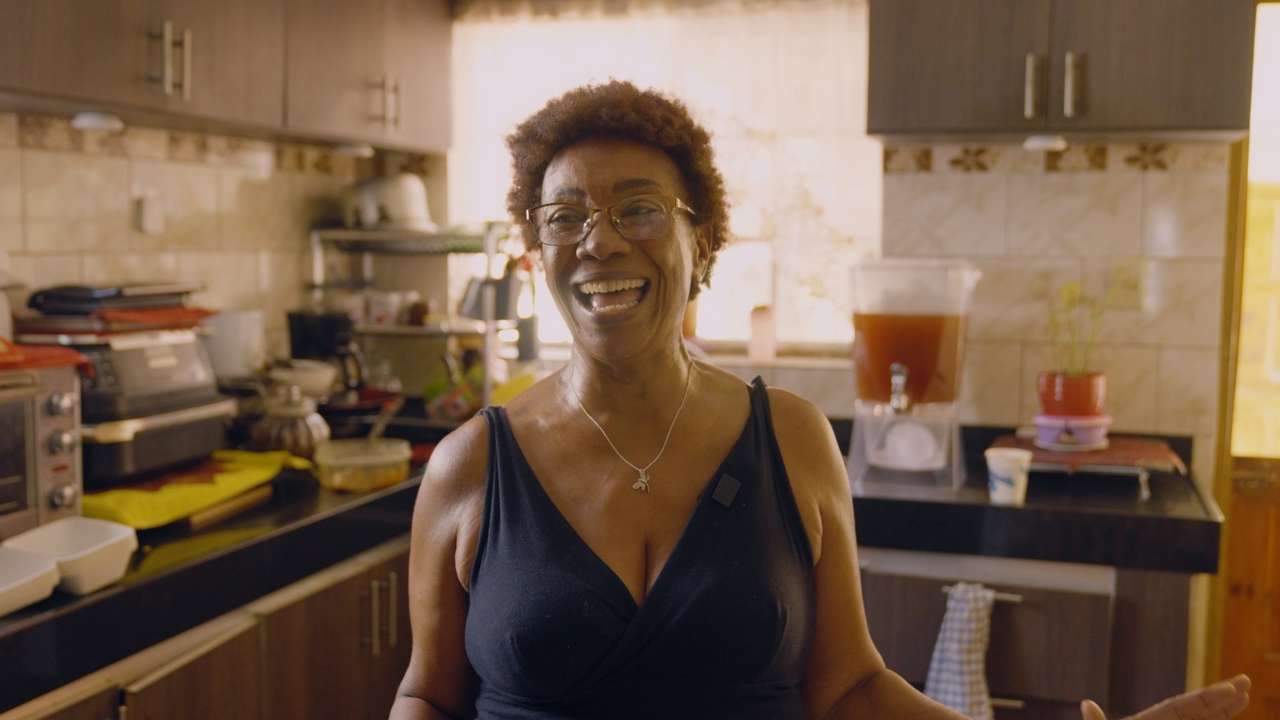 Woman Cooks Every Saturday to Feed Volunteers Revitalizing Bernhardstraat