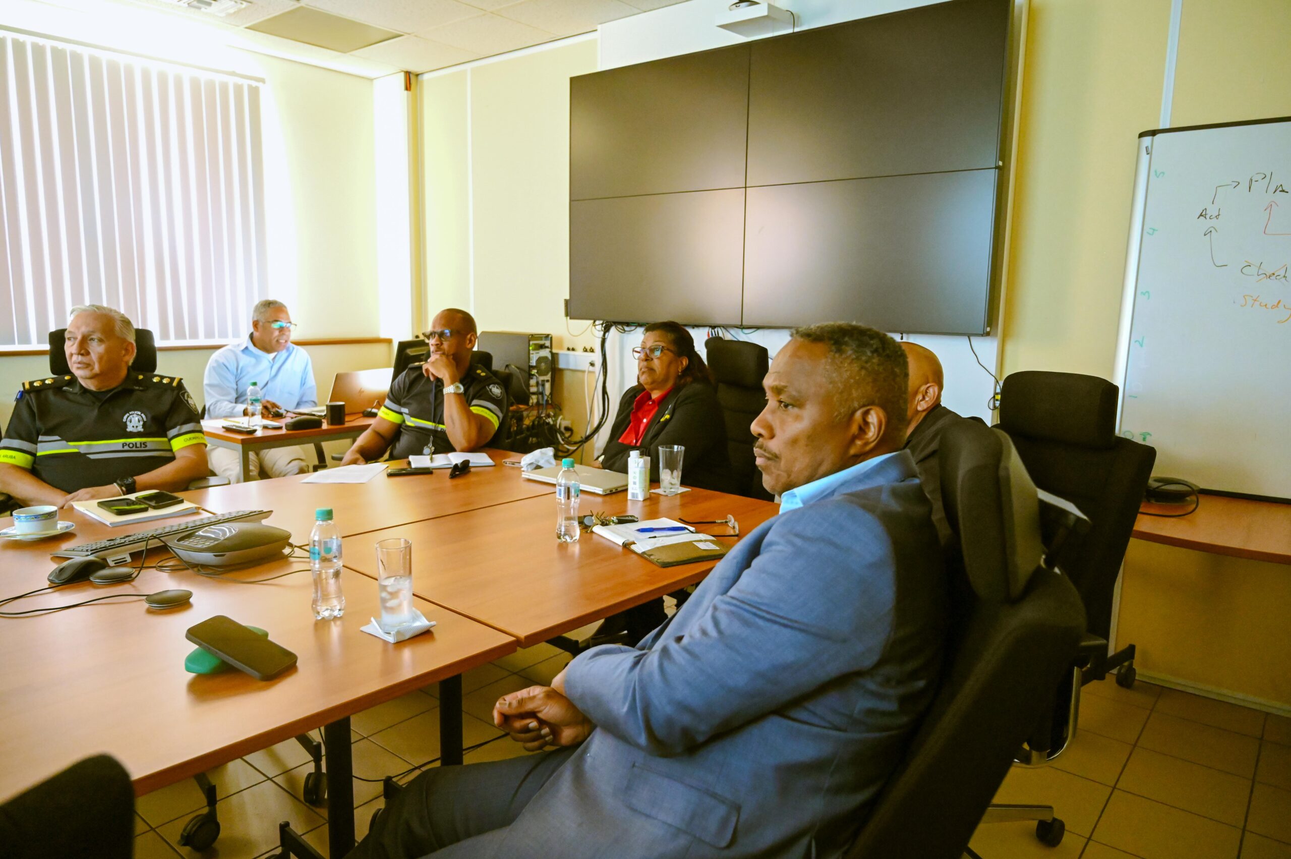 Aruba Police Present Crime Trend Report to Ministry of Justice