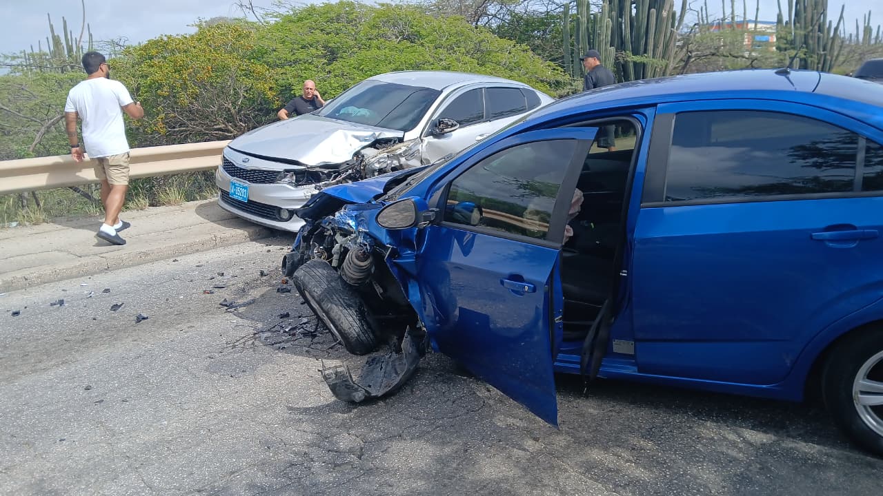 Baby in Car During Significant Two-Vehicle Crash in Santa Cruz, Aruba