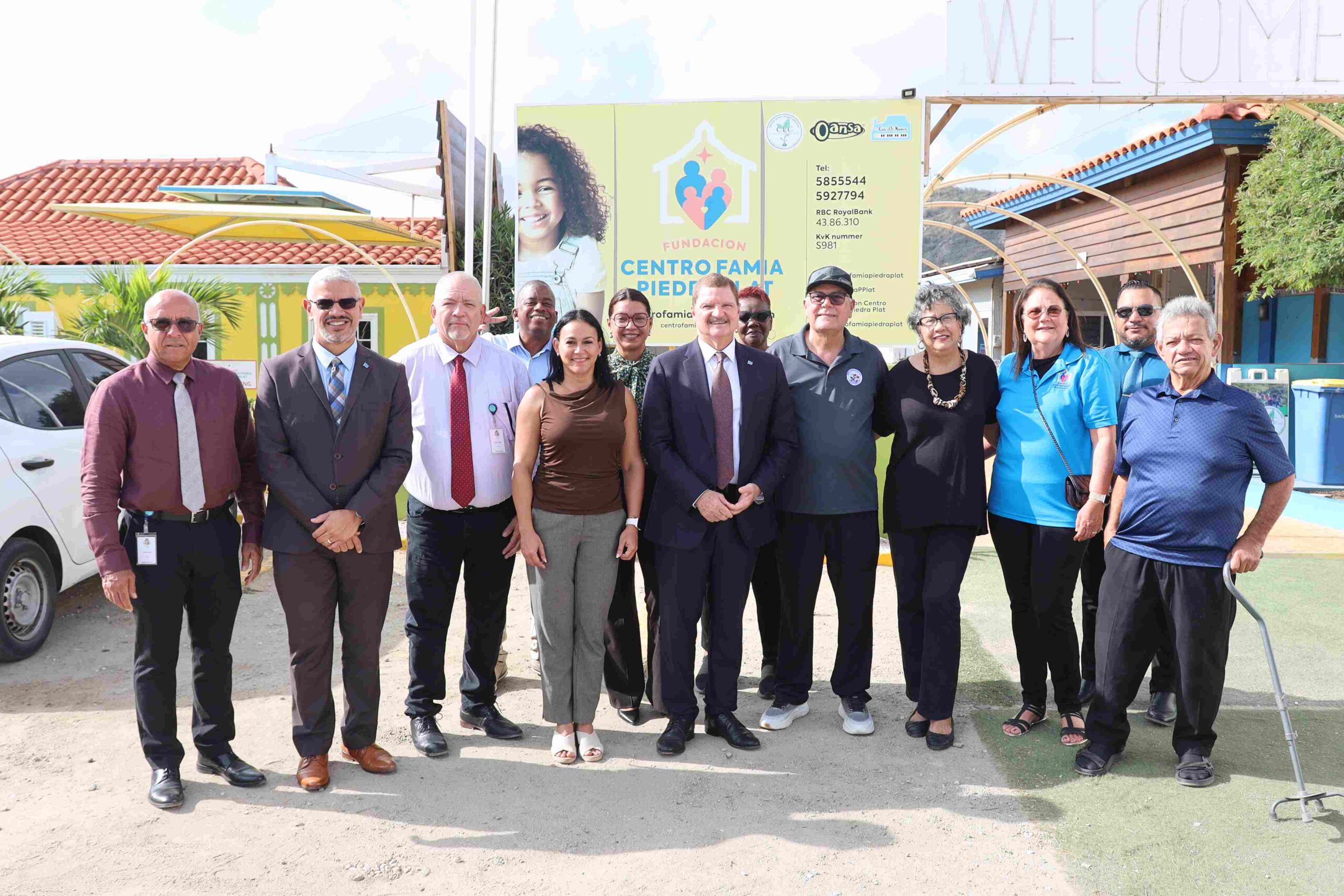 Fundacion Centro Famia Piedra Plat ta uni pa dia di Cuida Aruba