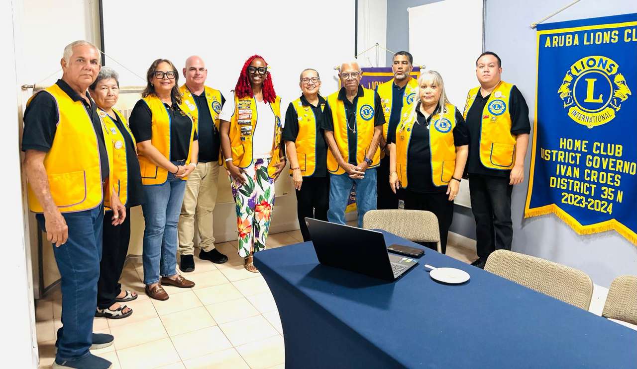 Lion Ty’East Alleyne-Bobb FVDG di Lions Club di Brooklyn y Queens N.Y. a bishita Aruba