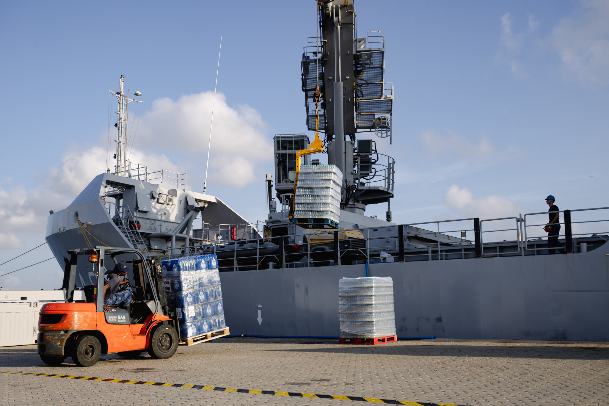 Dutch Navy Ship Delivers Drinking Water to Disaster-Hit Venezuela