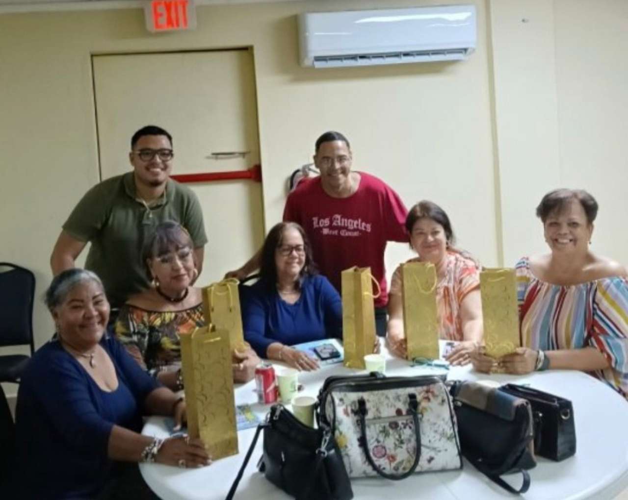 Grupo Pegasaya Wins Quiz Night Hosted by Adulto Activo Piedra Plat