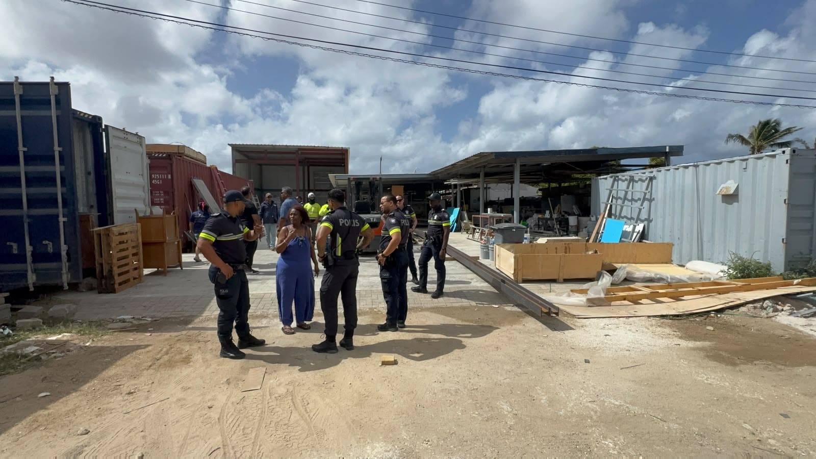 Worker Injured After Wind Sends Zinc Sheet Flying at Aruba Worksite