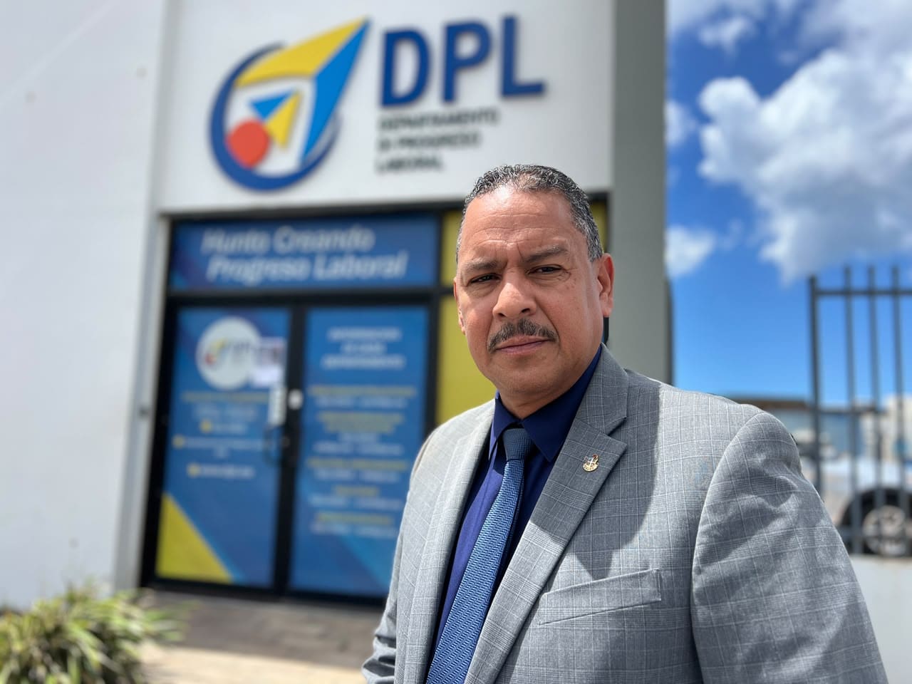 Carlos Bermudez (AVP): Kier haya claridad riba futuro di DPL y DAO y siguridad pa nan personal