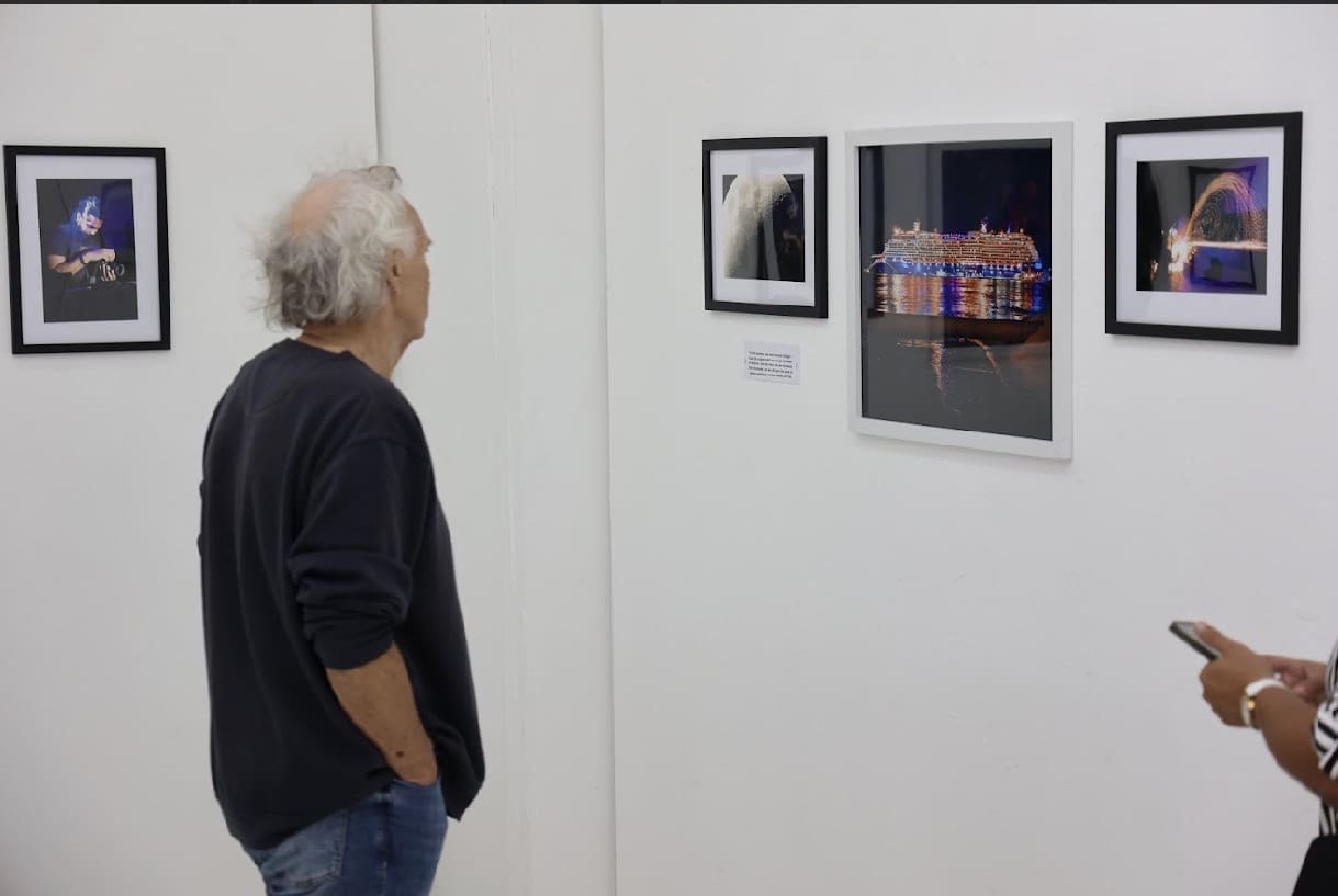 Despues di lunanan di les: Ateliers ’89 a tene expo di fotografia