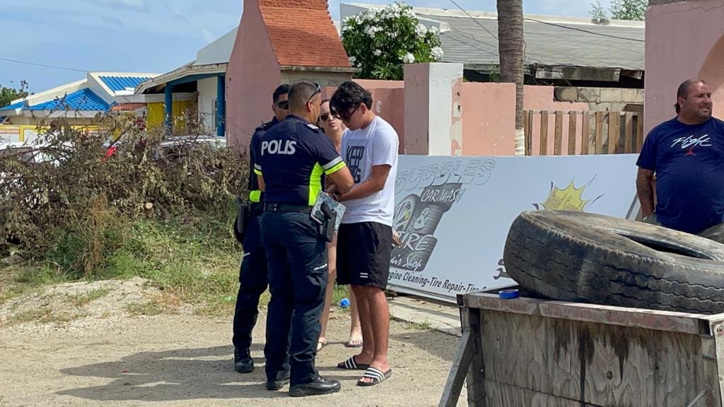 Two young men arrested for stealing a car | English - 24ora