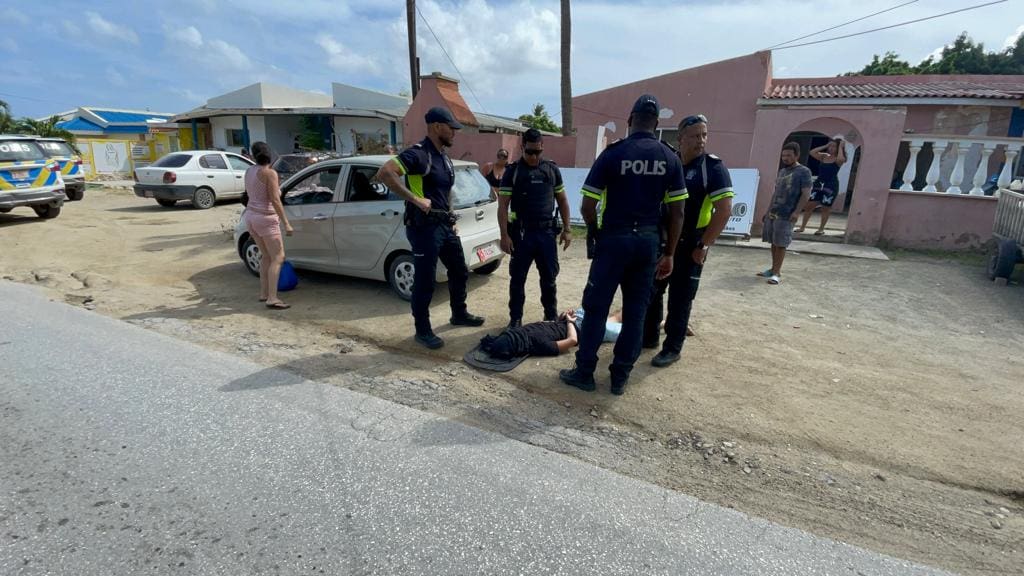 Two young men arrested for stealing a car | English - 24ora