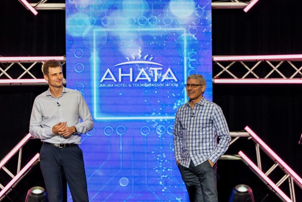 AHATA offers a seminar on Artificial Intelligence to its members ...